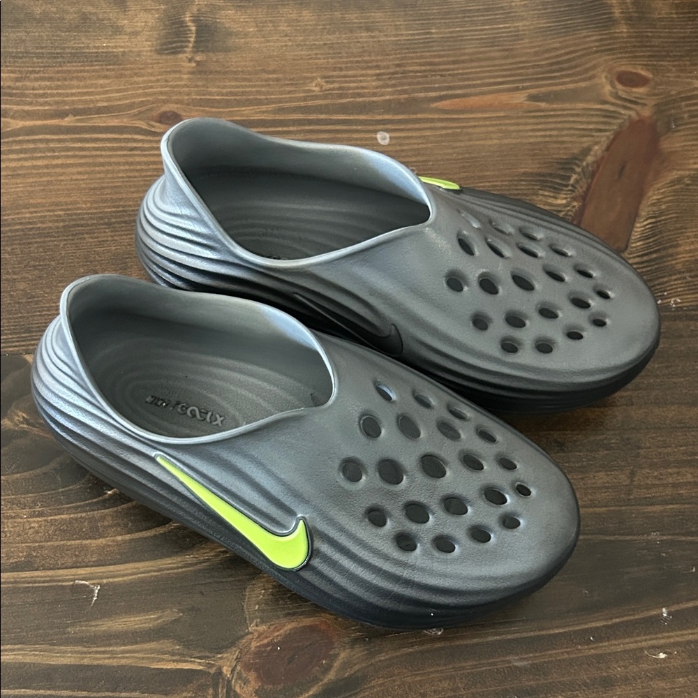 Grey Nike react xx rejuven8 youth 4